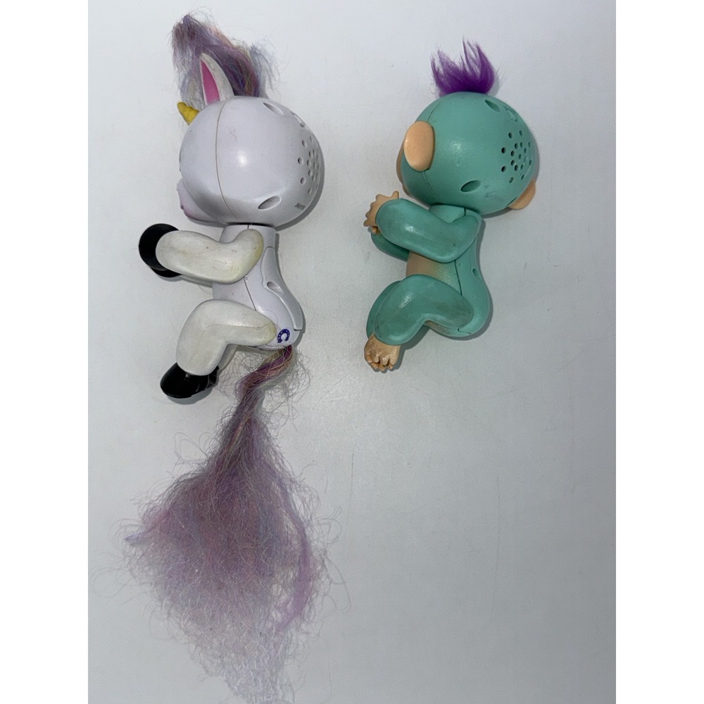 Lot of 2 WowWee Toys Unicorn Fingerlings Interactive Multicolor Plastic - Picture 4 of 7